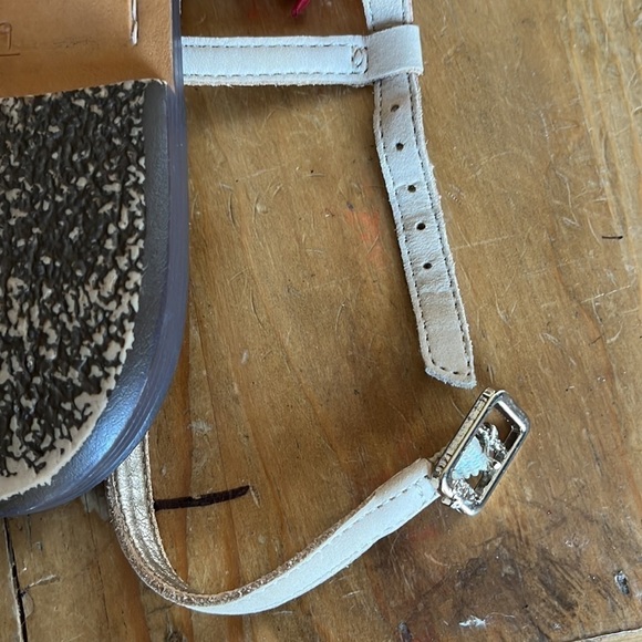 Sam Edelman Suede Multicolored Rainbow PomPom T-Strap Sandal Cream 9 - Picture 14 of 15